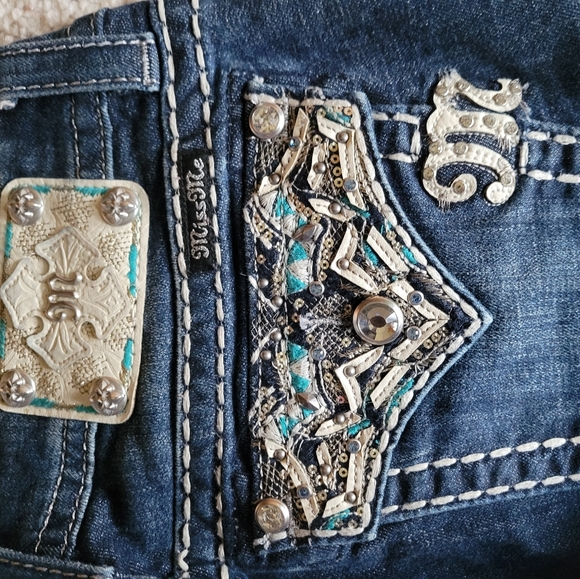 Size 27, Inseam 33, Miss Me Jeans - Picture 2 of 6